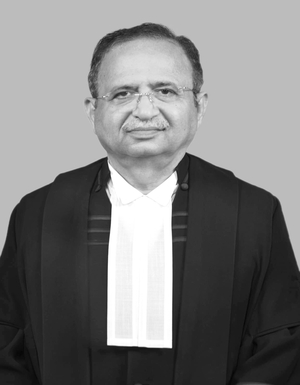Justice Alok Aradhe